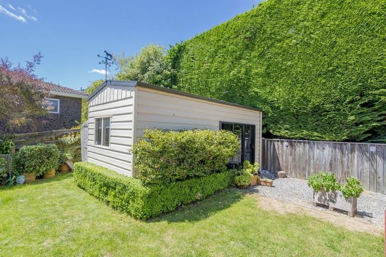 Photo of property in 115 Winara Avenue, Waikanae, 5036