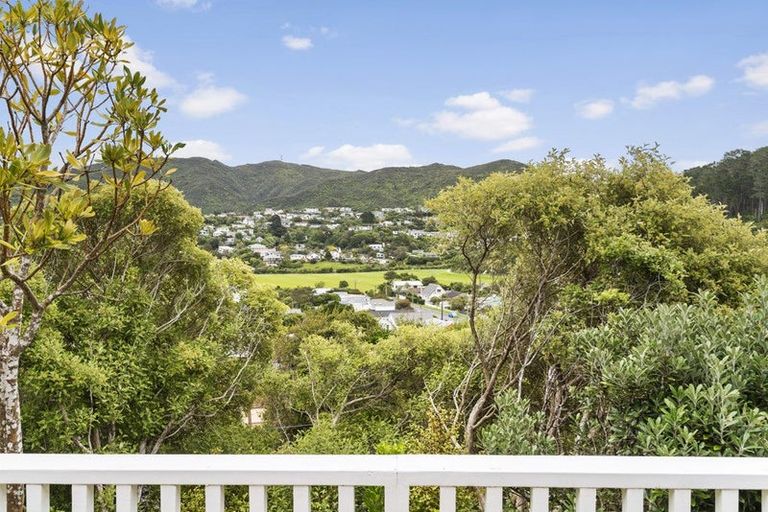 Photo of property in 105 Sunshine Avenue, Karori, Wellington, 6012