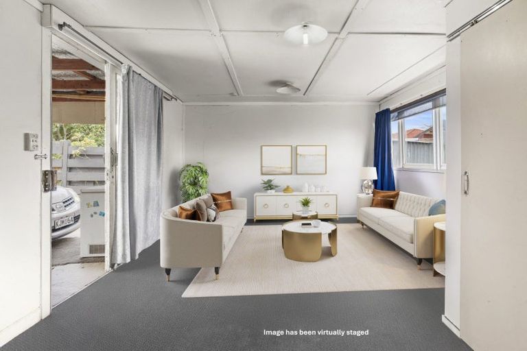 Photo of property in 106 Avondale Road, Taradale, Napier, 4112