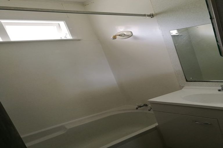 Photo of property in 47 Lingfield Street, Glenfield, Auckland, 0629