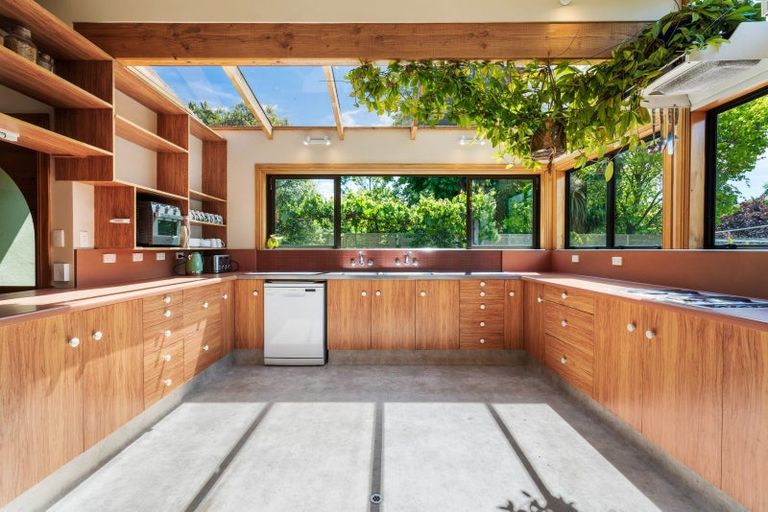 Photo of property in 111 Mays Road, St Albans, Christchurch, 8052