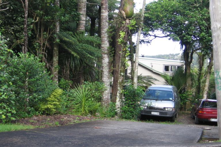 Photo of property in 9 Ngaio Road, Titirangi, Auckland, 0604