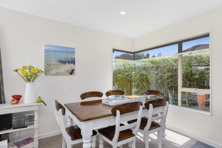 Photo of property in 18a Haven Grove, Papamoa Beach, Papamoa, 3118