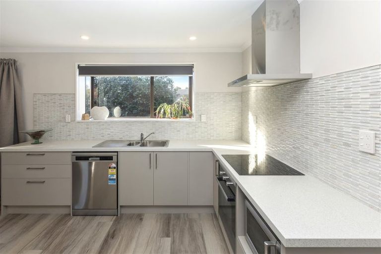 Photo of property in 2 Manuka Street, Mairehau, Christchurch, 8013