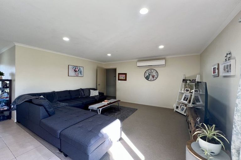 Photo of property in 129 Saint James Drive, Huntington, Hamilton, 3210