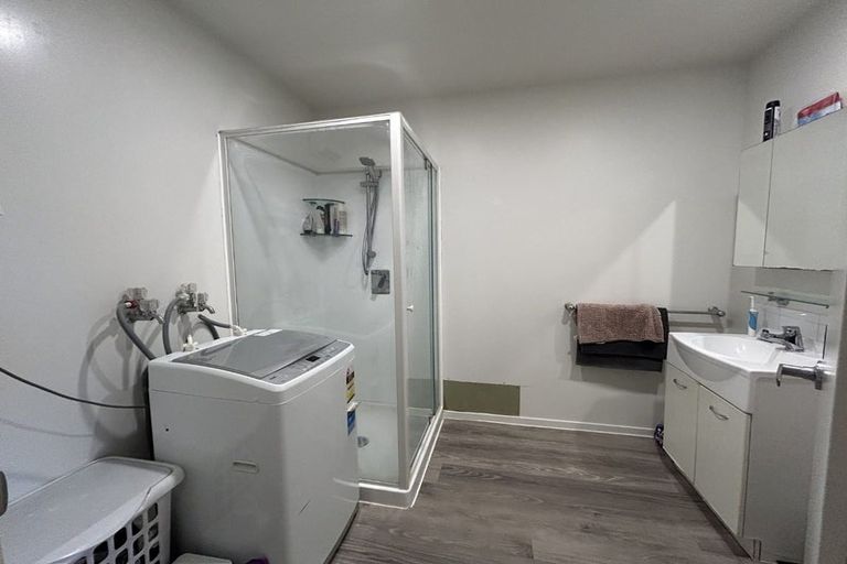 Photo of property in 64 Hensman Road, Queenstown, 9300