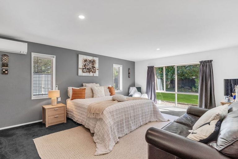 Photo of property in 16 Hemingway Place, Spencerville, Christchurch, 8083