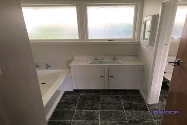 Photo of property in 65 Boston Avenue, Hornby, Christchurch, 8042