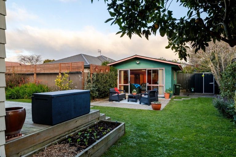 Photo of property in 3 Clarke Avenue, Highbury, Palmerston North, 4412