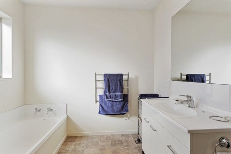 Photo of property in 2 Levin Street, Cheviot, 7310