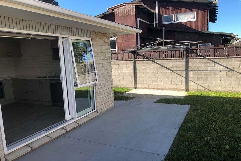 Photo of property in 1/7 Tulloch Place, Conifer Grove, Takanini, 2112