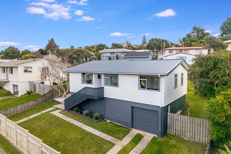 Photo of property in 3 Stipulate Place, Ascot Park, Porirua, 5024