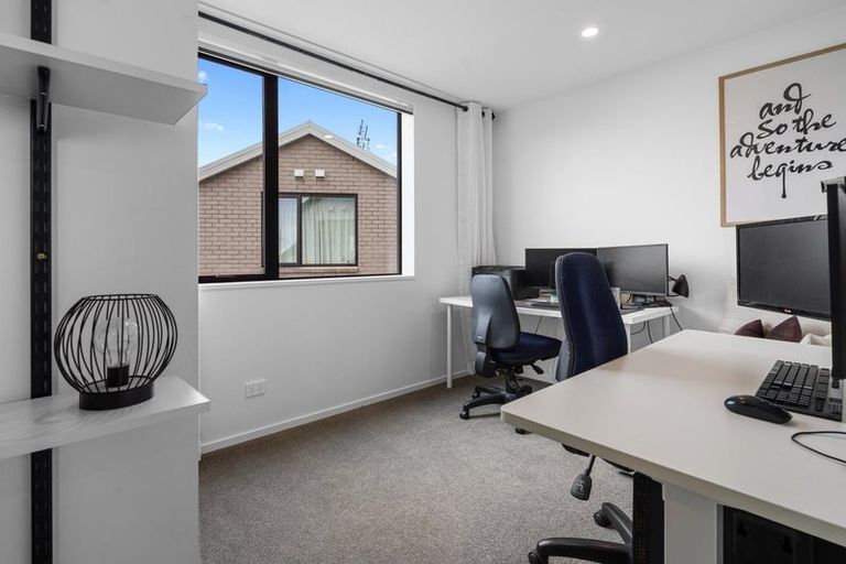 Photo of property in 8 Miromiro Street, Broomfield, Christchurch, 8042
