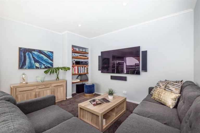 Photo of property in 2/85 Eskdale Road, Birkdale, Auckland, 0626