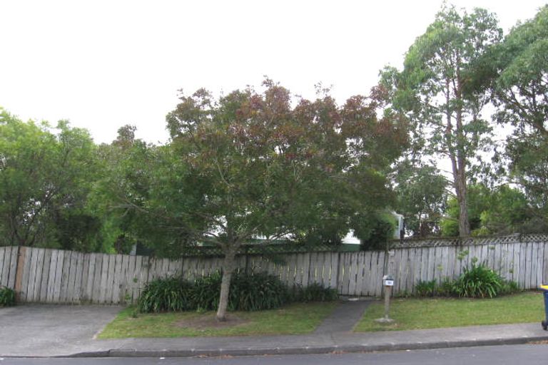 Photo of property in 10 Santiago Crescent, Unsworth Heights, Auckland, 0632