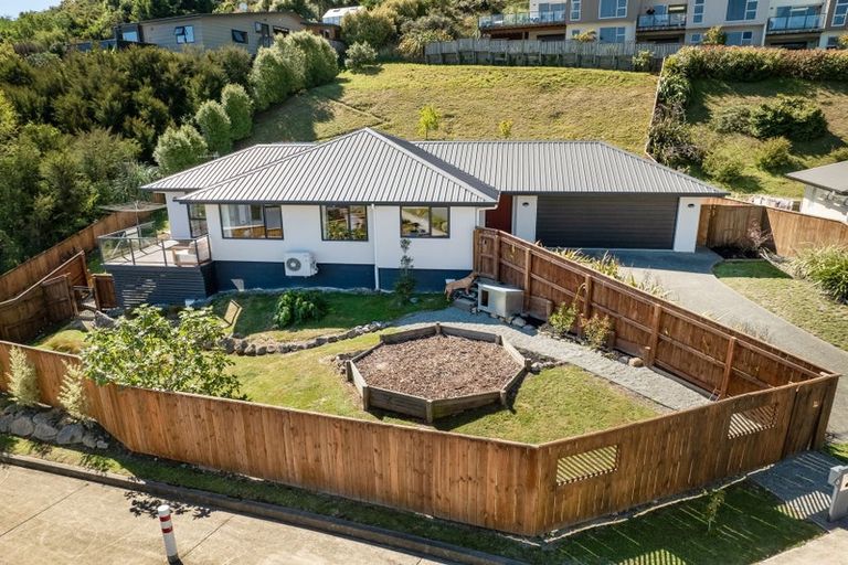 Photo of property in 6 Olivias Place, Stoke, Nelson, 7011