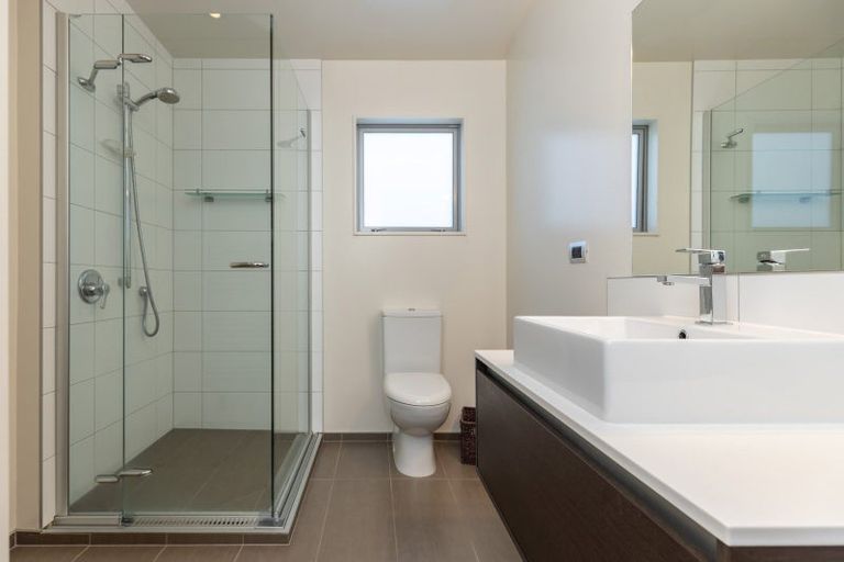 Photo of property in 21 Metzenthin Close, Raumati South, Paraparaumu, 5032