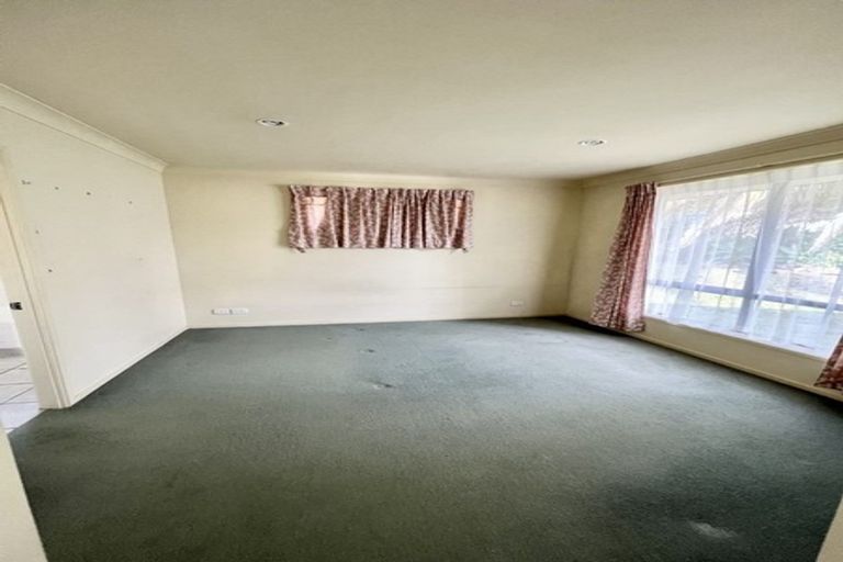 Photo of property in 11 Fresil Lane, Massey, Auckland, 0614