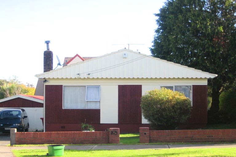 Photo of property in 2/25 Landscape Road, Papatoetoe, Auckland, 2025
