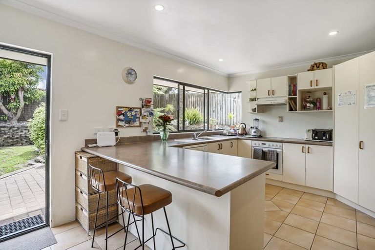 Photo of property in 24 Makiri Street, Helensville, 0800