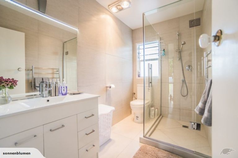 Photo of property in 1/39 Lancaster Road, Beach Haven, Auckland, 0626