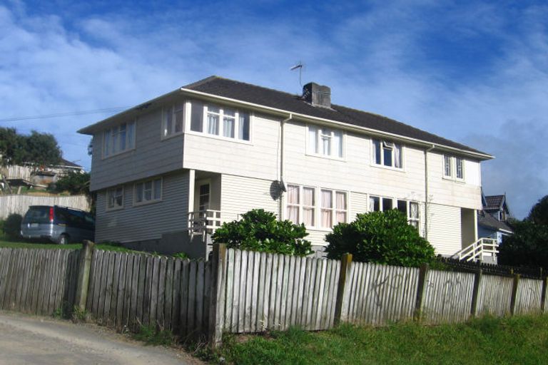 Photo of property in 64 Champion Street, Ranui, Porirua, 5024