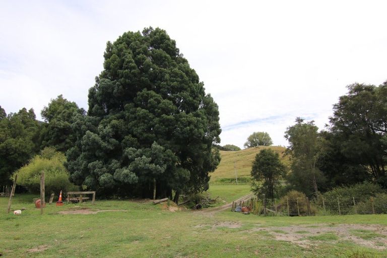 Photo of property in 1159 Kanakanaia Road, Whatatutu, Te Karaka, 4091
