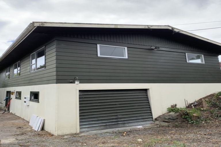 Photo of property in 50 Colwill Road, Massey, Auckland, 0614