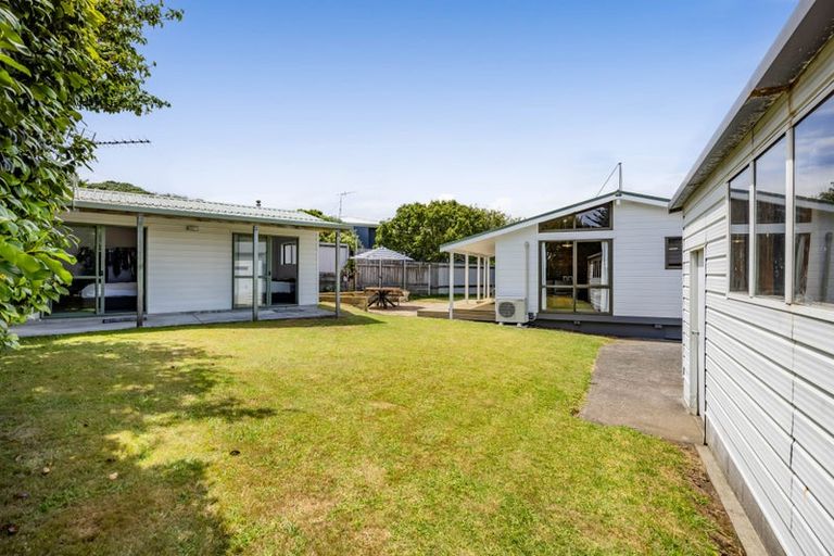 Photo of property in 23 Rospeath Crescent, Spotswood, New Plymouth, 4310