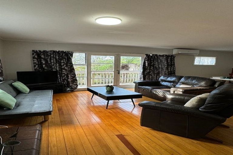 Photo of property in 19 Golf Road, New Lynn, Auckland, 0600