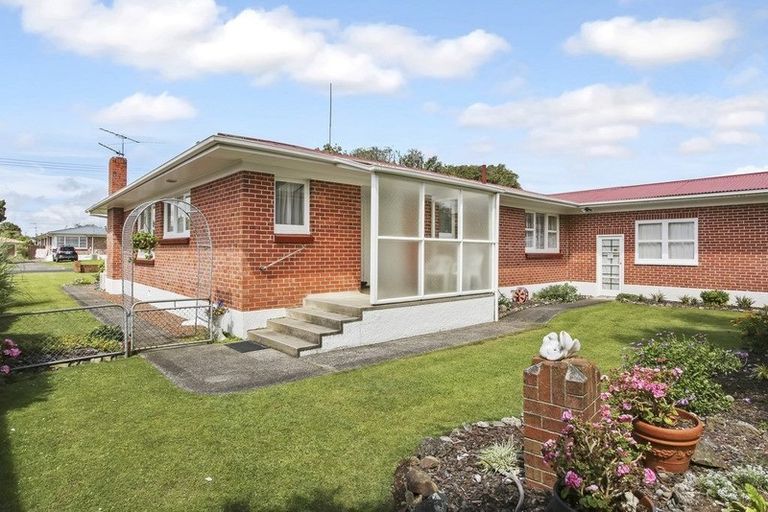 Photo of property in 26 Shirley Avenue, Papakura, 2110