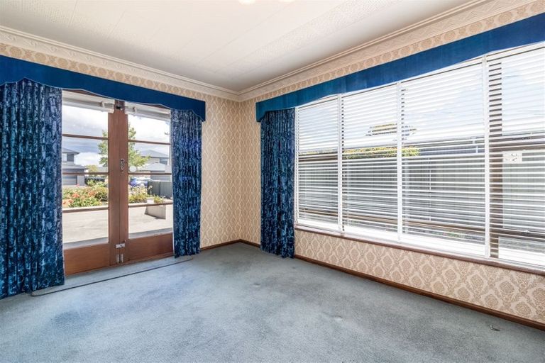 Photo of property in 37 Colwyn Street, Bryndwr, Christchurch, 8053