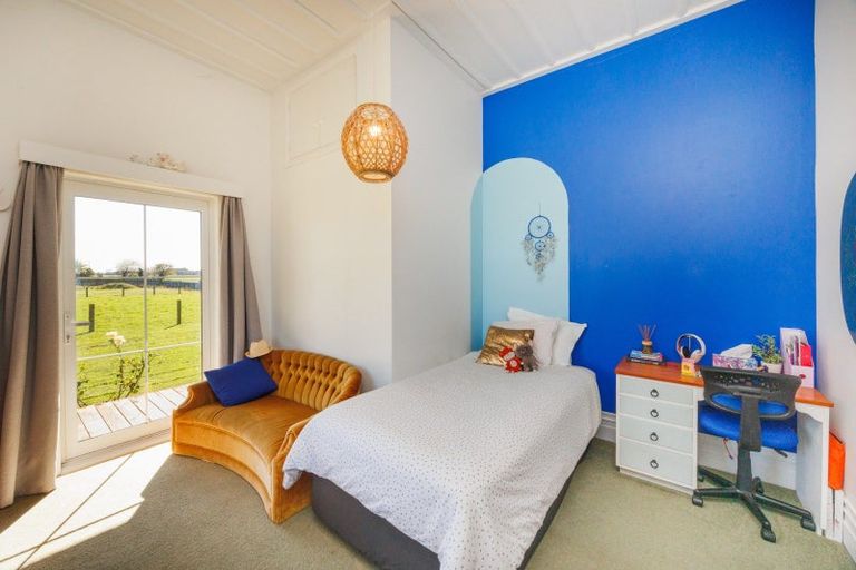 Photo of property in 2114 State Highway 56, Longburn, Palmerston North, 4477