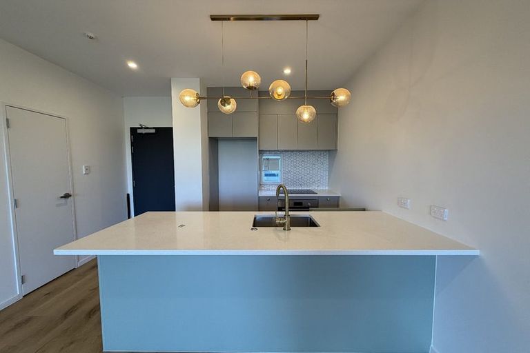 Photo of property in 2/25 Flat Bush School Road, Flat Bush, Auckland, 2019