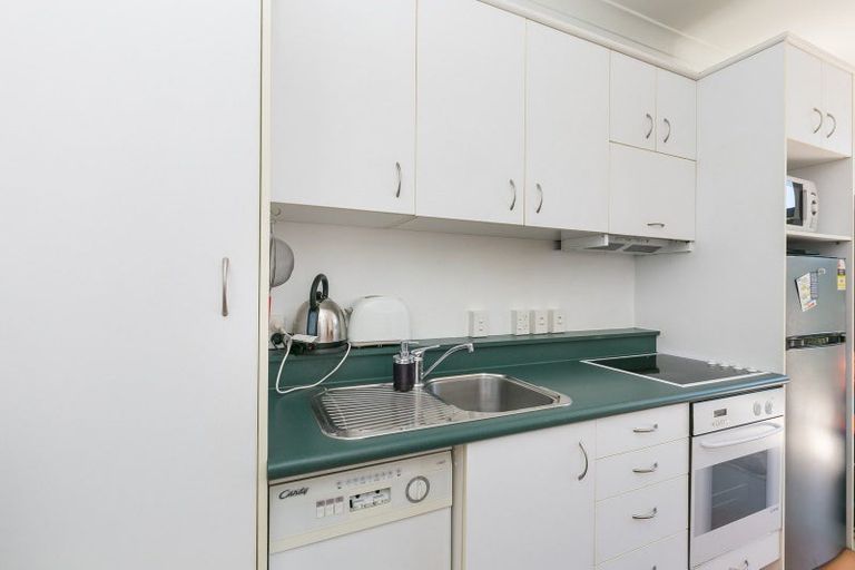 Photo of property in Terrace Garden Apartments, 8b/120 The Terrace, Wellington Central, Wellington, 6011