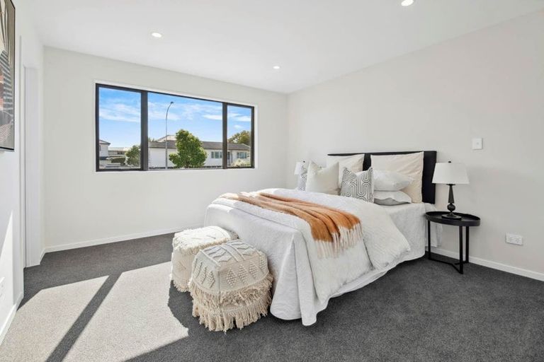 Photo of property in 67 Highland Park Drive, Botany Downs, Auckland, 2010