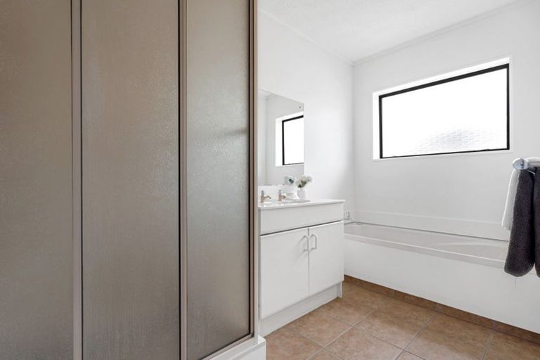 Photo of property in 25 Septimus Place, Henderson, Auckland, 0612