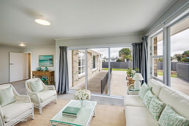 Photo of property in 1 James Foley Avenue, Pirimai, Napier, 4112