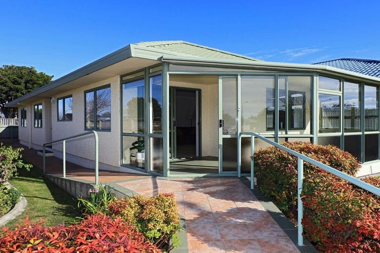 Photo of property in 9 King Street, Taradale, Napier, 4112