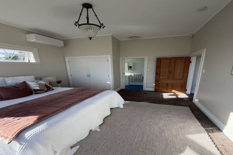 Photo of property in 68 Beauchamp Street, Karori, Wellington, 6012