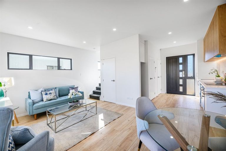 Photo of property in 2/6 Kereru Street, Henderson, Auckland, 0612
