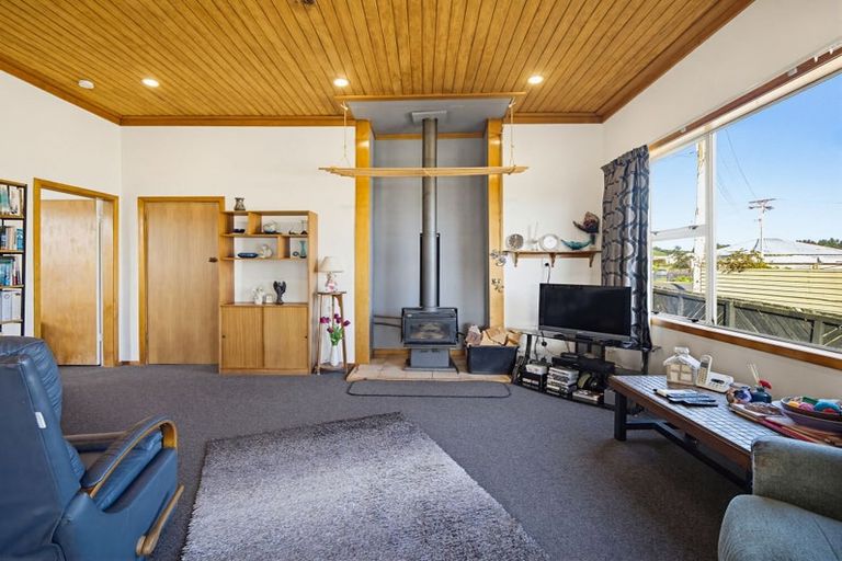 Photo of property in 10 Keatoa Terrace, Owaka, 9535