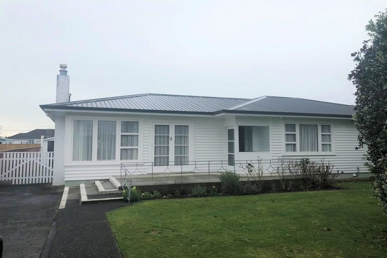 Photo of property in 52 Trafalgar Street, Levin, 5510