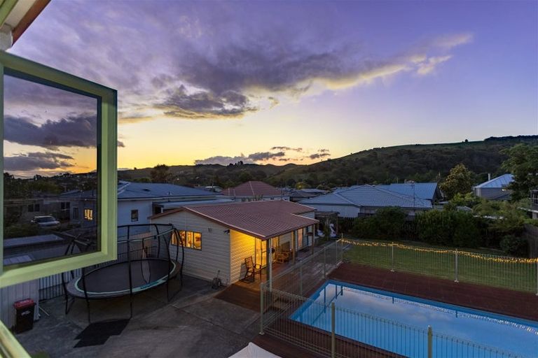 Photo of property in 3a Golding Road, Taradale, Napier, 4112