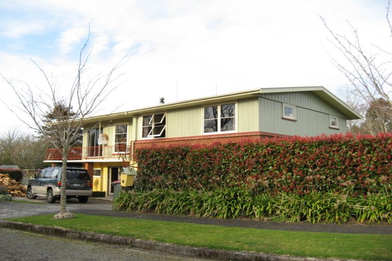 Photo of property in 18 Fairbank Avenue, Stratford, 4332