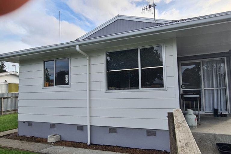 Photo of property in 1/1 Diaz Drive, Flaxmere, Hastings, 4120