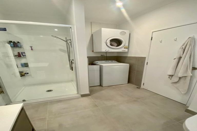 Photo of property in 2/42 Nugget Avenue, Hobsonville, Auckland, 0616