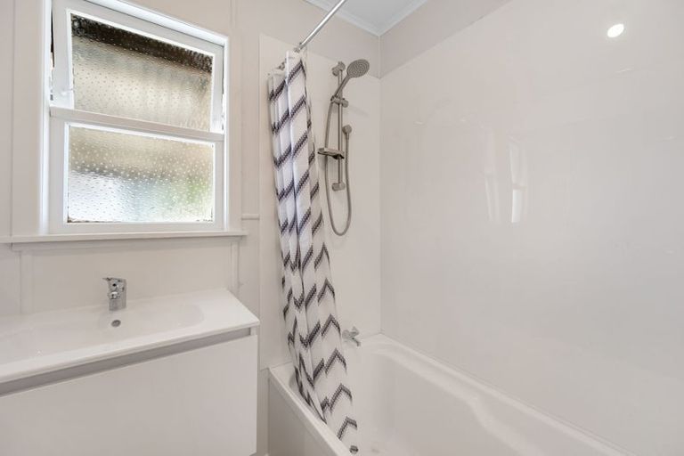 Photo of property in 52 Dover Road, Flaxmere, Hastings, 4120