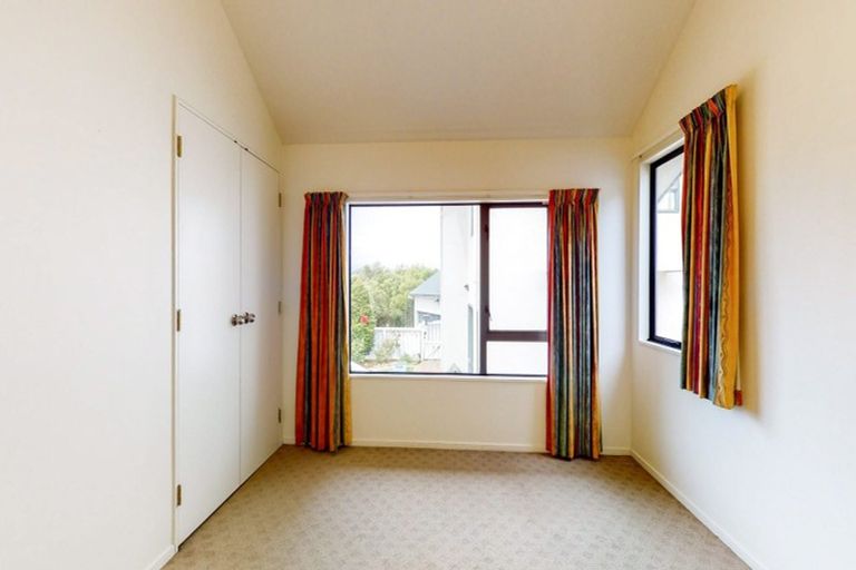 Photo of property in 6b Atamira Close, Churton Park, Wellington, 6037