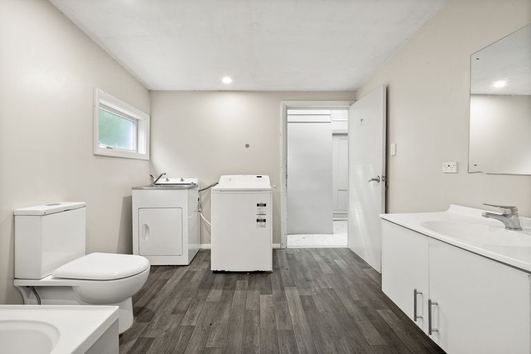 Photo of property in 76 South Road, The Glen, Dunedin, 9011